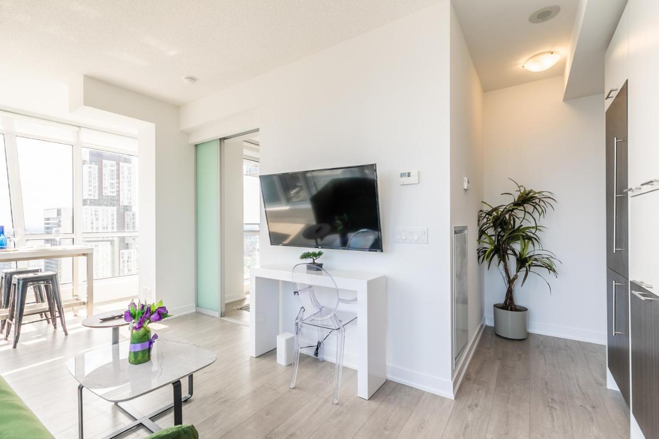 Luxury 2 Bedroom In The Heart Of Entertainment District W/ Cn Tower View Τορόντο Εξωτερικό φωτογραφία