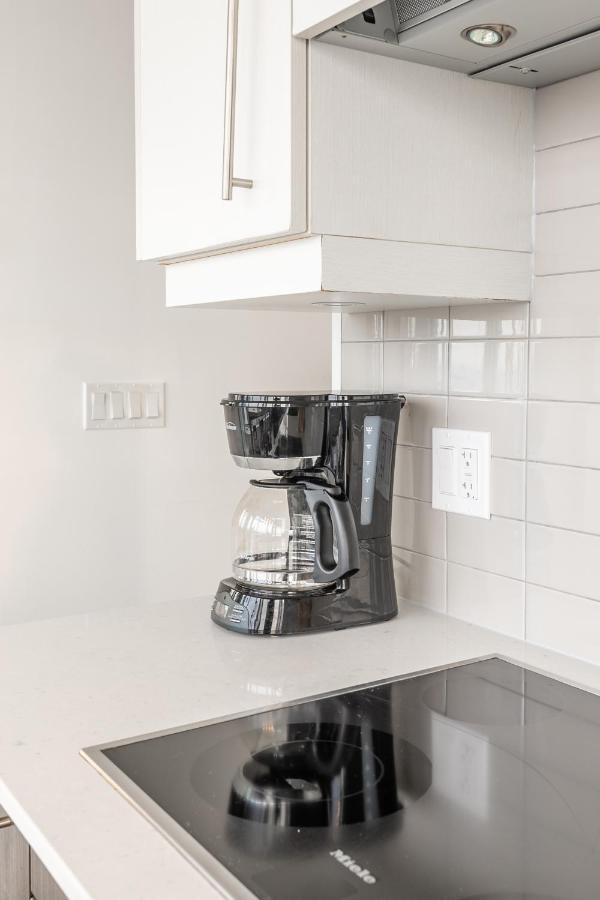 Luxury 2 Bedroom In The Heart Of Entertainment District W/ Cn Tower View Τορόντο Εξωτερικό φωτογραφία