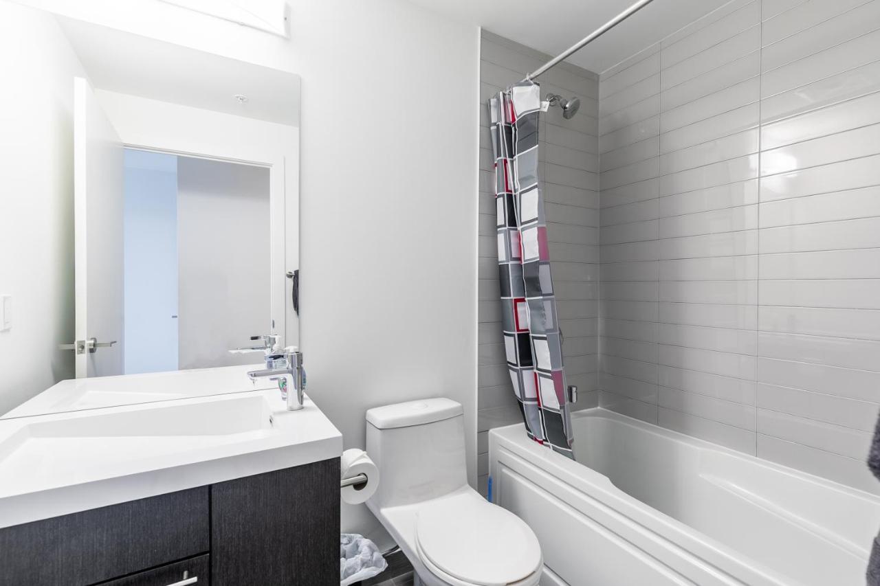 Luxury 2 Bedroom In The Heart Of Entertainment District W/ Cn Tower View Τορόντο Εξωτερικό φωτογραφία