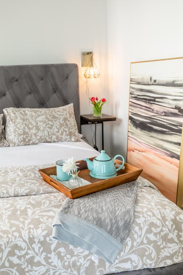 Luxury 2 Bedroom In The Heart Of Entertainment District W/ Cn Tower View Τορόντο Εξωτερικό φωτογραφία