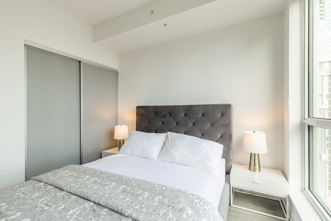 Luxury 2 Bedroom In The Heart Of Entertainment District W/ Cn Tower View Τορόντο Εξωτερικό φωτογραφία