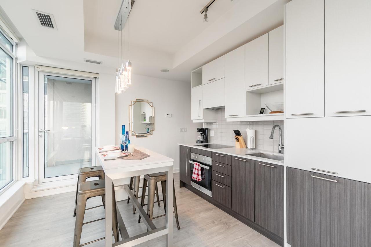 Luxury 2 Bedroom In The Heart Of Entertainment District W/ Cn Tower View Τορόντο Εξωτερικό φωτογραφία