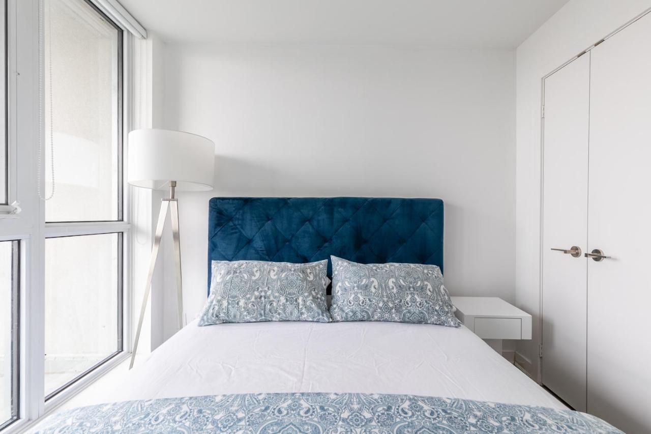 Luxury 2 Bedroom In The Heart Of Entertainment District W/ Cn Tower View Τορόντο Εξωτερικό φωτογραφία