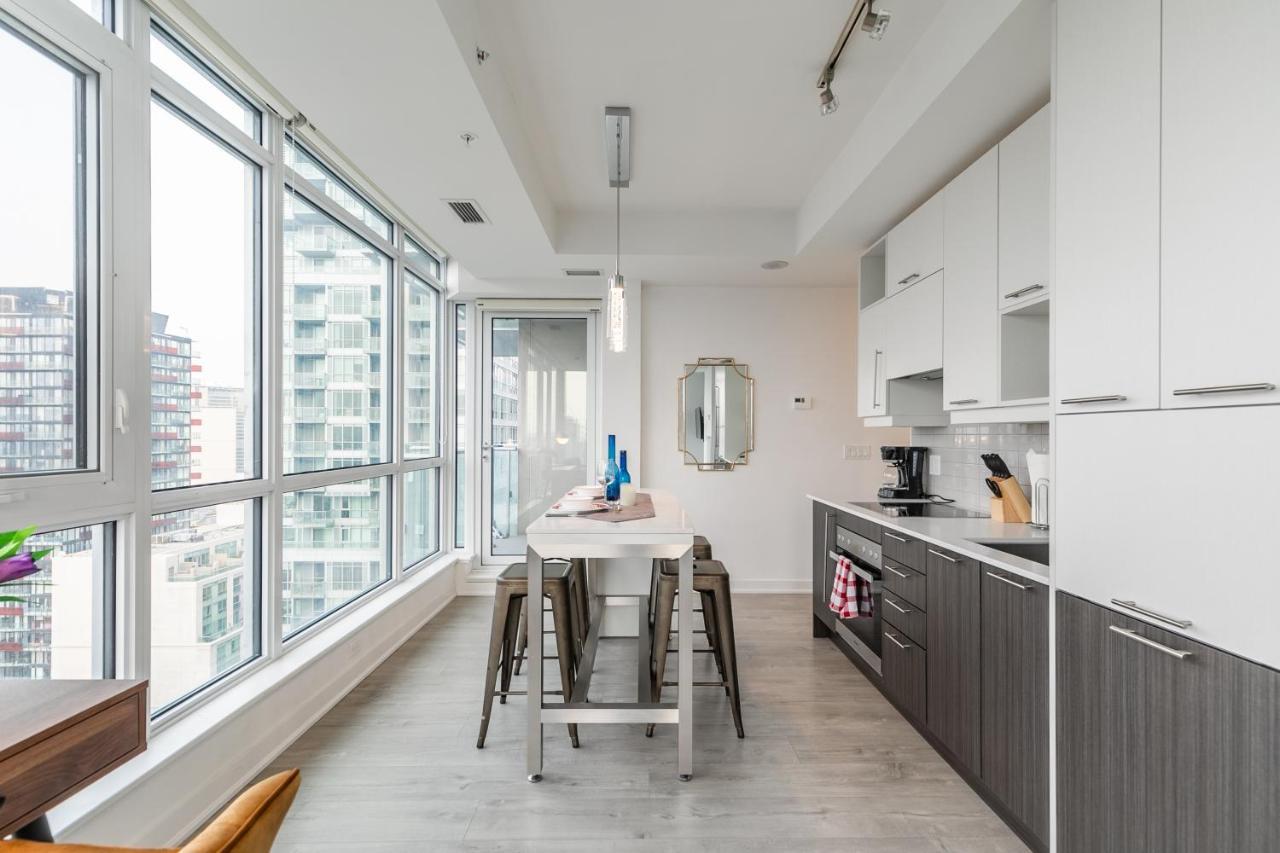 Luxury 2 Bedroom In The Heart Of Entertainment District W/ Cn Tower View Τορόντο Εξωτερικό φωτογραφία