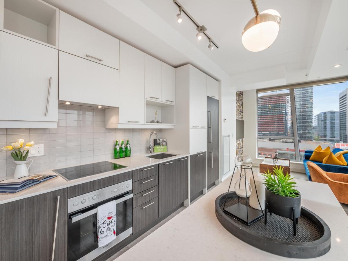 Luxury 2 Bedroom In The Heart Of Entertainment District W/ Cn Tower View Τορόντο Εξωτερικό φωτογραφία
