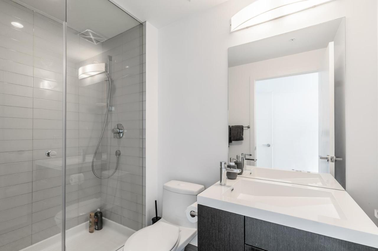 Luxury 2 Bedroom In The Heart Of Entertainment District W/ Cn Tower View Τορόντο Εξωτερικό φωτογραφία